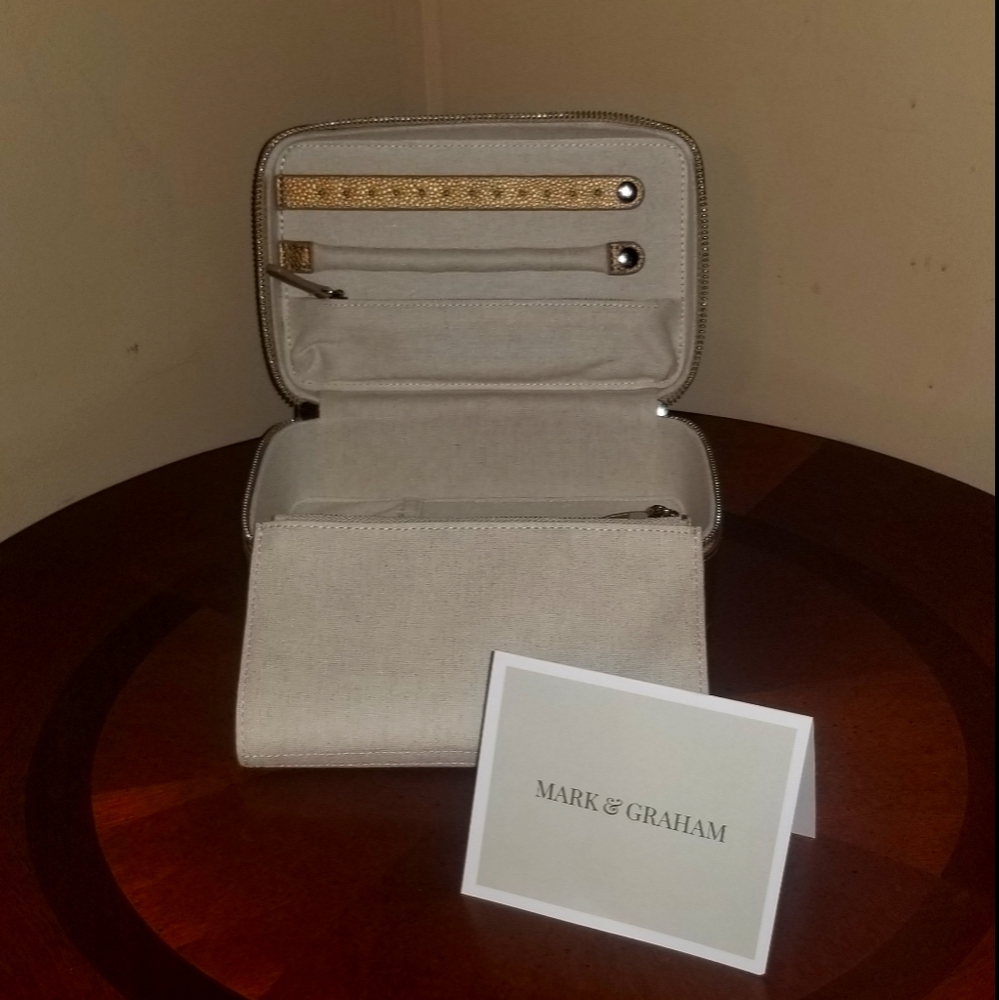 Mark And Graham Medium Travel Jewelry Case, Gold